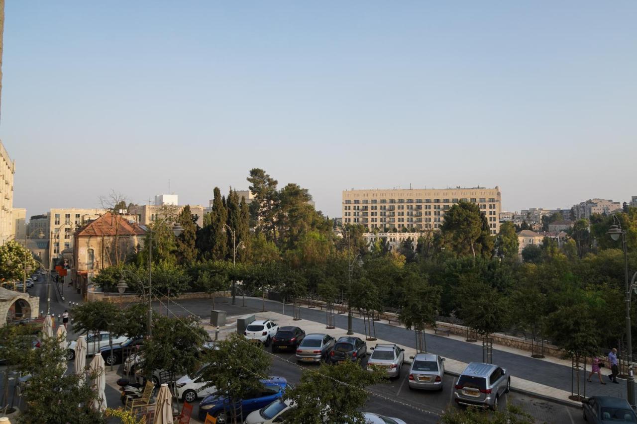 Apartique Hotel Йерусалим Екстериор снимка