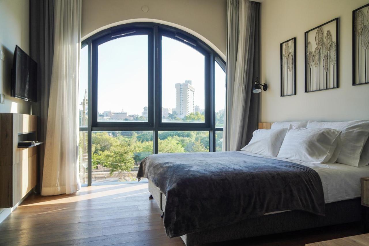 Apartique Hotel Йерусалим Екстериор снимка